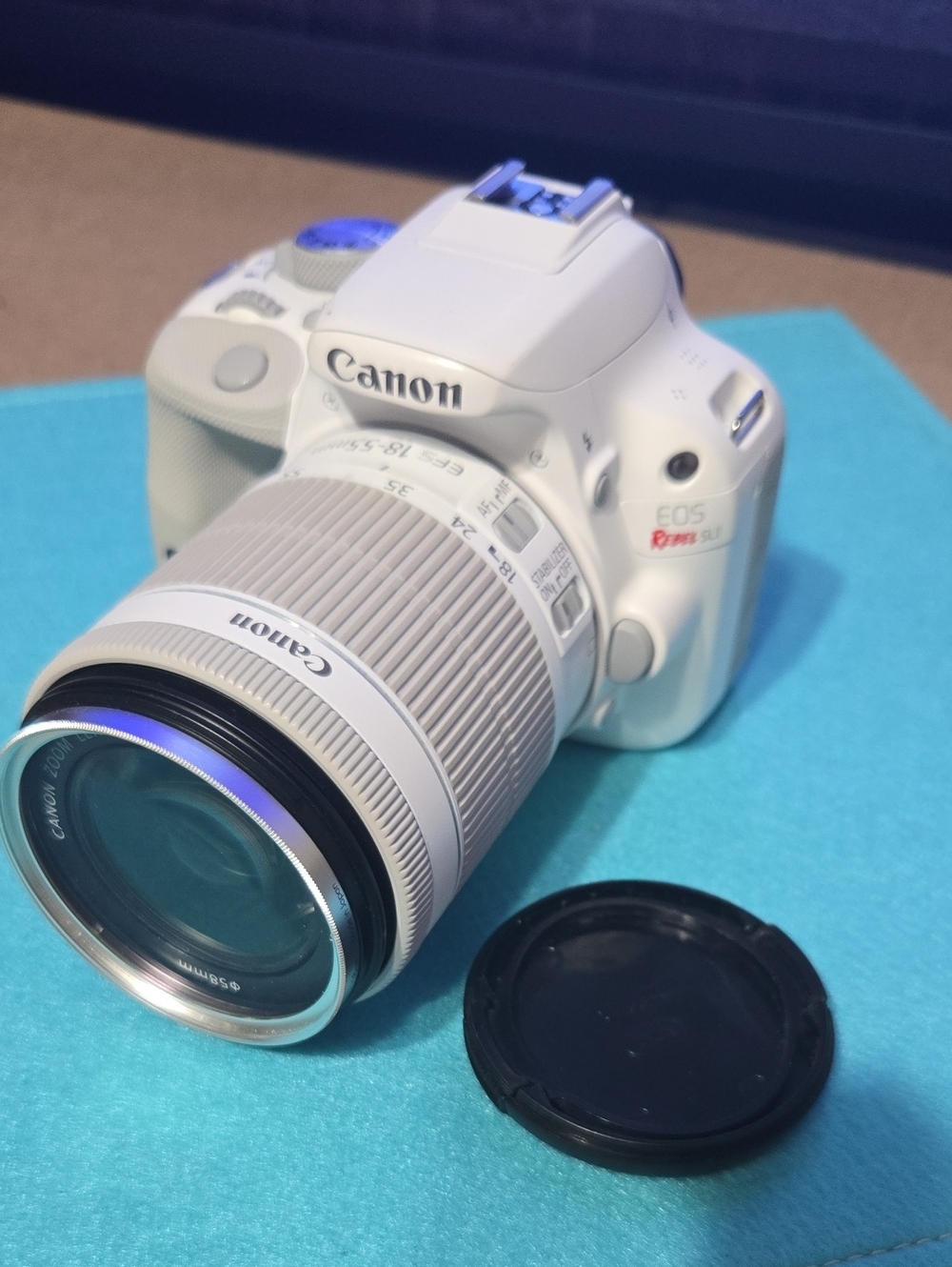 Canon EOS Rebel SL1 White DSLR with White Lens